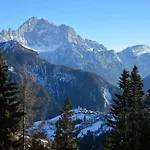 Dolomites Charme شقة *