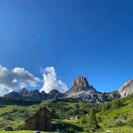 Dolomites Charme شقة