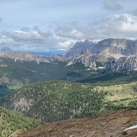 Dolomites Charme شقة *